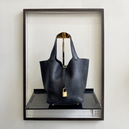 Hermes Picotin 22 Noir Clemence GHW