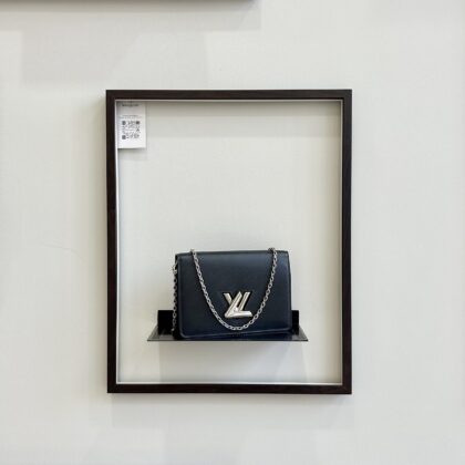LV Twist WOC Black Epi Leather SHW