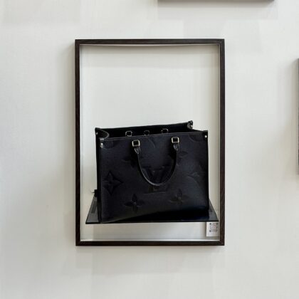 LV On The Go MM Black Empreinte Leather GHW