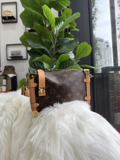 LV Side Trunk MM Monogram GHW