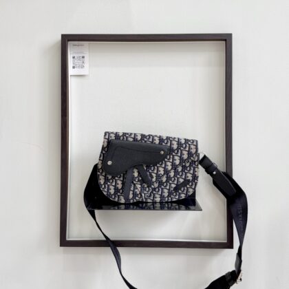 ⁠Dior Saddle Pouch/Crossbody Navy Oblique Jacquard SHW