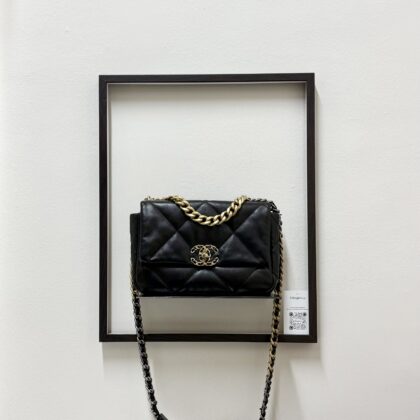 Chanel 19 Small Black Lambskin GHW