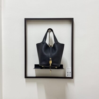 Hermes Picotin 18 Noir Clemence GHW