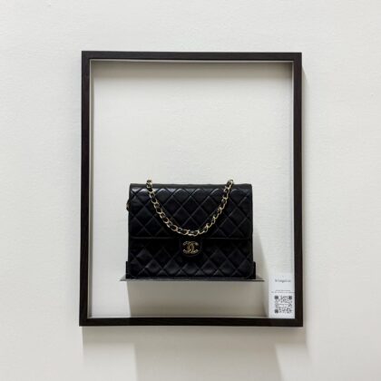 Chanel Vintage Flap 22cm Black Lambskin 24K GHW