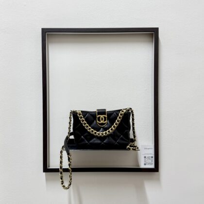 Chanel 22B Hobo Bag Black Lambskin GHW