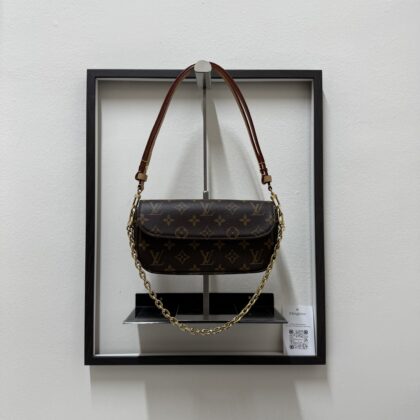 LV Ivy WOC Monogram Canvas GHW