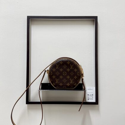 LV Boite Chapeau Souple Crossbody Bag Monogram GHW W